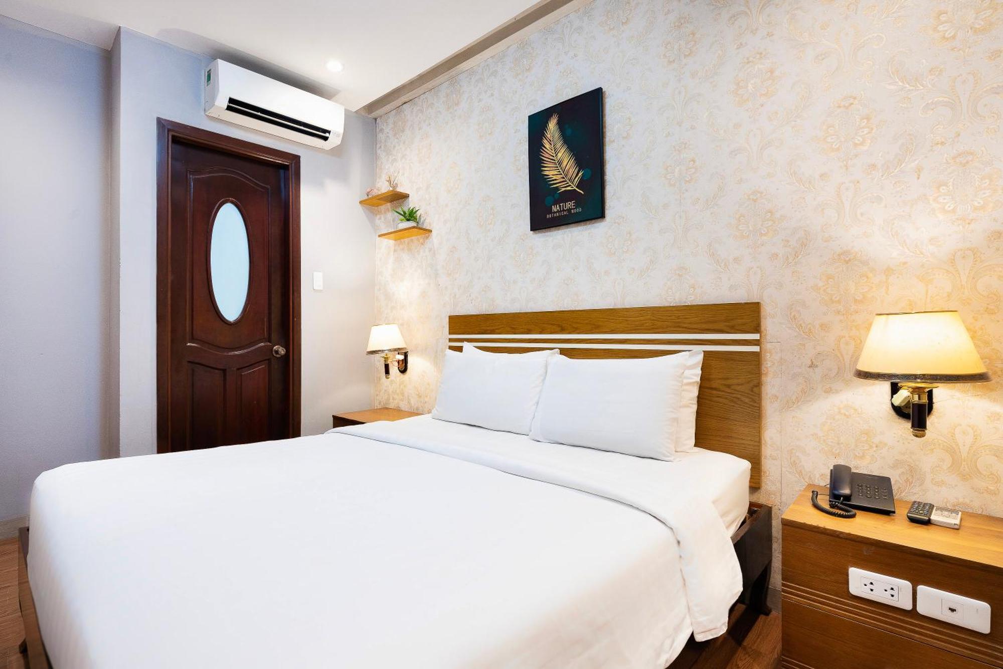 Lucky Star Hotel - Bui Vien Walking Street Ho Chi Minh City Exterior photo